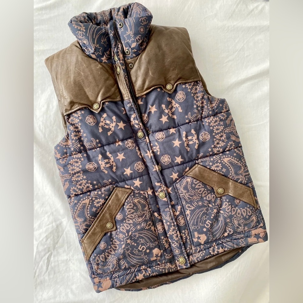 Chanel Paris Dallas Vest sz 36 - Picture 2 of 12